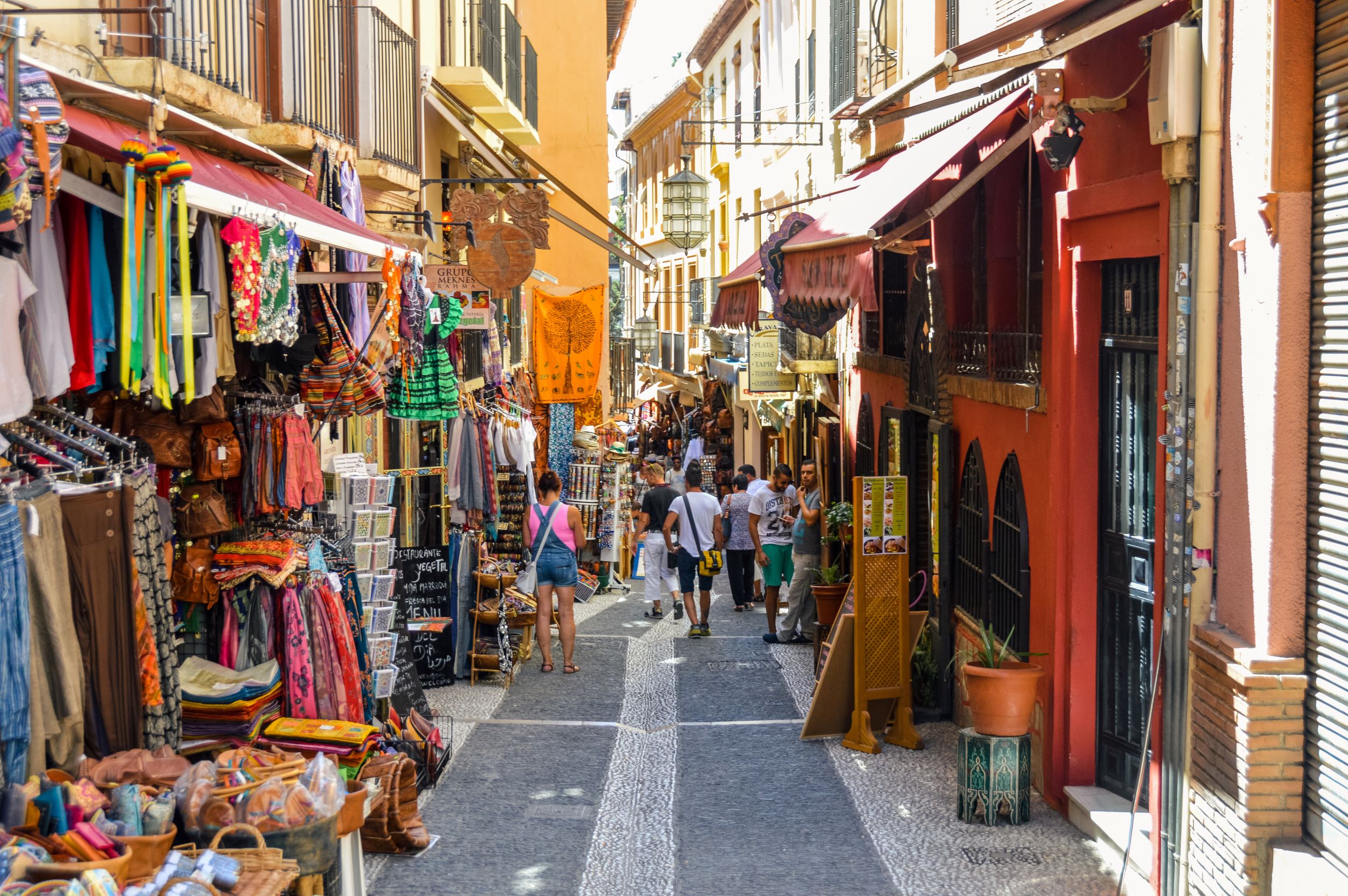 Ein Ruf in den Gassen von Granada